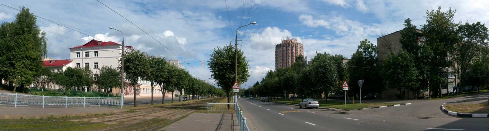 19.На трамв остановке.jpg