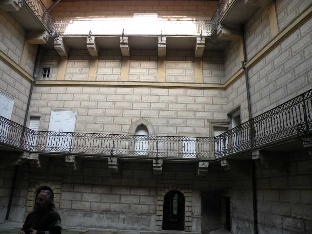 2940_Houska_2010.JPG