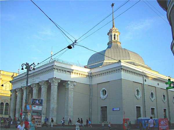 4. Метро Комсомольская.JPG