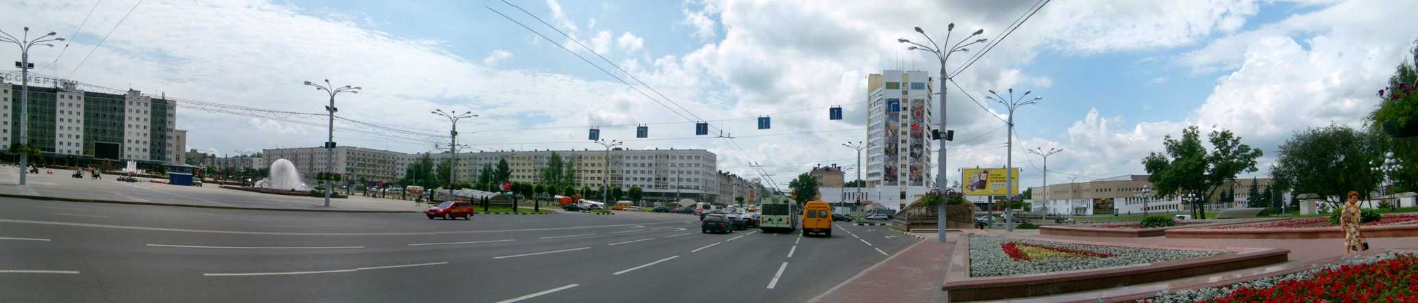 С Площади Победы 4 июня 2010.jpg