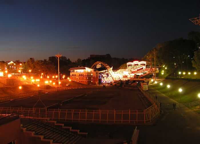 amfiteatr-night.jpg