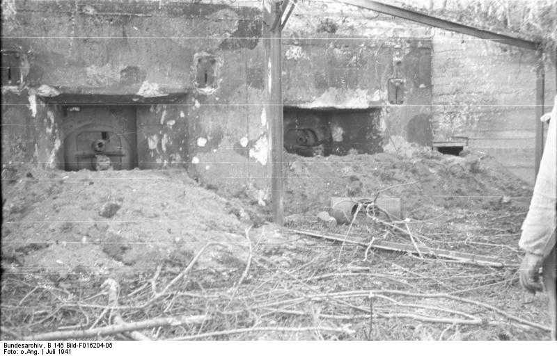FileBundesarchiv B 145 Bild-F016204-05, Russland, Panzerwerk &#252;ber dem Dnjestr.jpg.jpg
