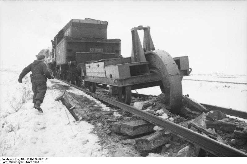 FileBundesarchiv Bild 101I-279-0901-31, Russland, Einsatz des Schienenwolf.jpg.jpg