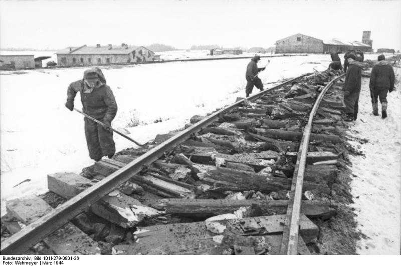 FileBundesarchiv Bild 101I-279-0901-36, Russland, Einsatz des Schienenwolf.jpg.jpg