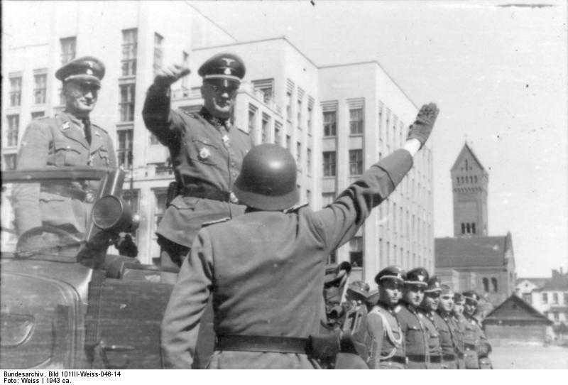 FileBundesarchiv Bild 101III-Weiss-046-14, Russland, Minsk, Ordnungspolizei, Bach-Zelewski.jpg.jpg